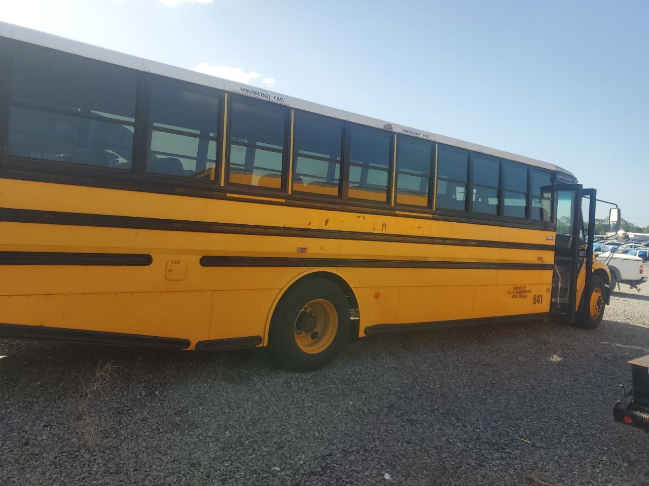 2009 THOMAS SAF-T-LINER C2 - SCHOOL BUS — Фото 5 из 10