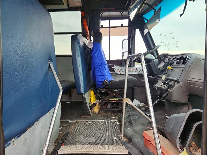 2009 THOMAS SAF-T-LINER C2 - SCHOOL BUS — Фото 5 из 10