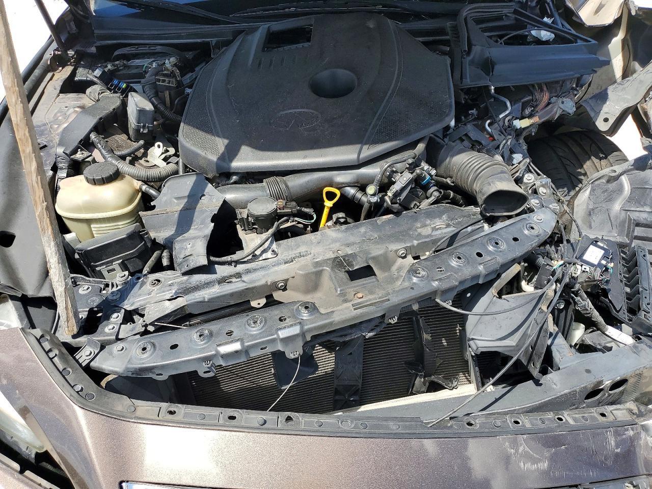 2016 INFINITI Q50 2.0T PREMIUM — Фото 11 из 13