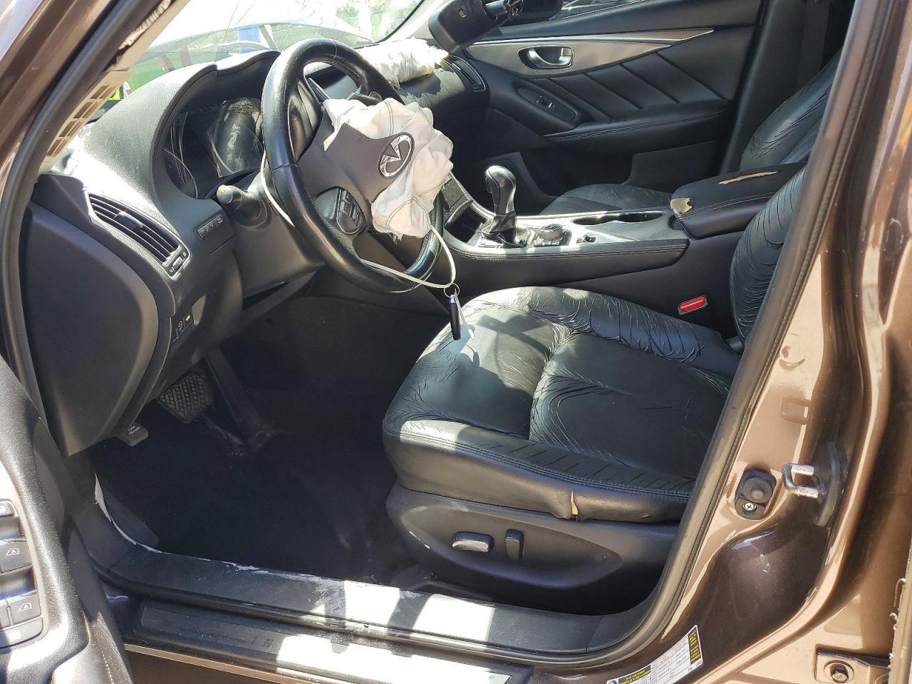 2016 INFINITI Q50 2.0T PREMIUM — Фото 7 из 13