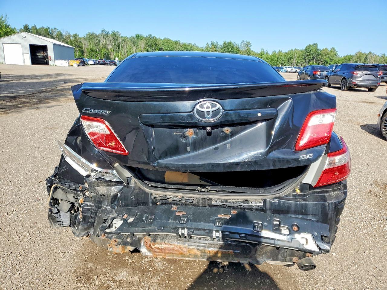 2009 TOYOTA CAMRY SE — Фото 6 из 12