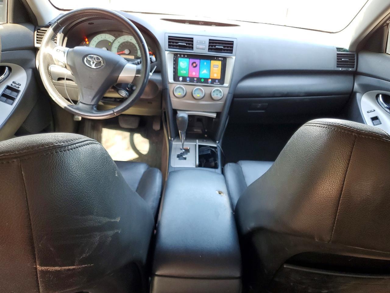 2009 TOYOTA CAMRY SE — Фото 8 из 12