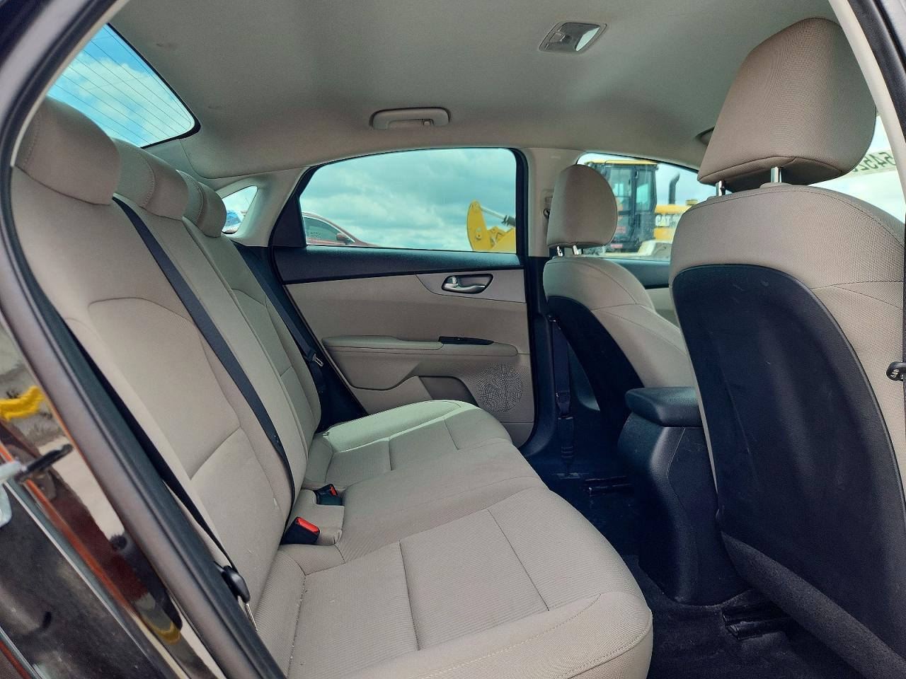 2020 KIA FORTE LXS — Фото 10 из 12