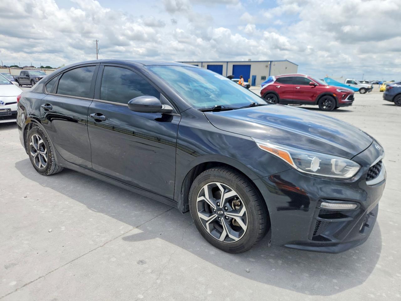 2020 KIA FORTE LXS — Фото 4 из 12