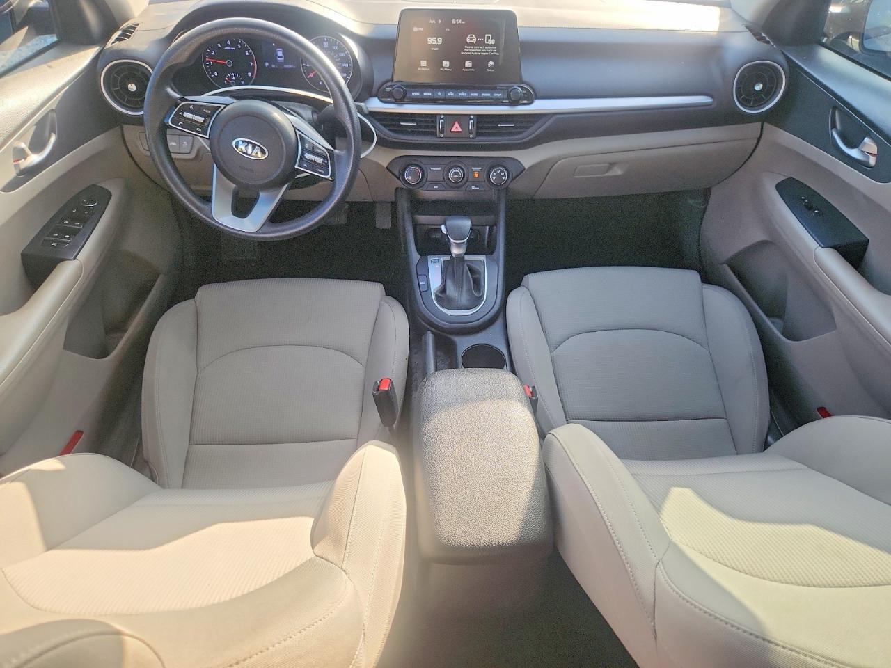 2020 KIA FORTE LXS — Фото 8 из 12