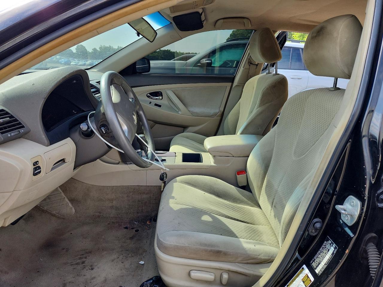 2009 TOYOTA CAMRY LE — Фото 7 из 13