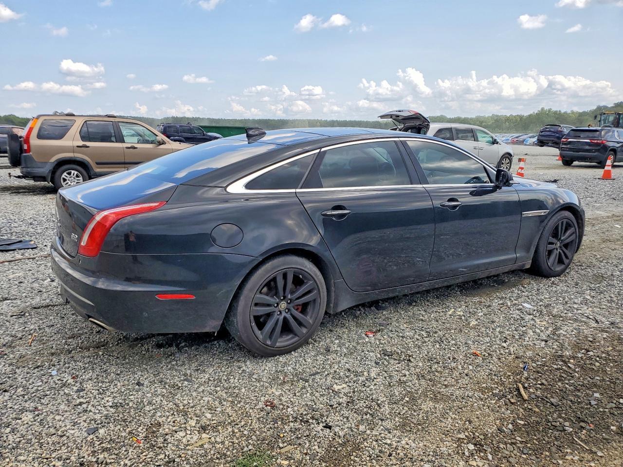 2016 JAGUAR XJL PORTFOLIO — Фото 3 из 12