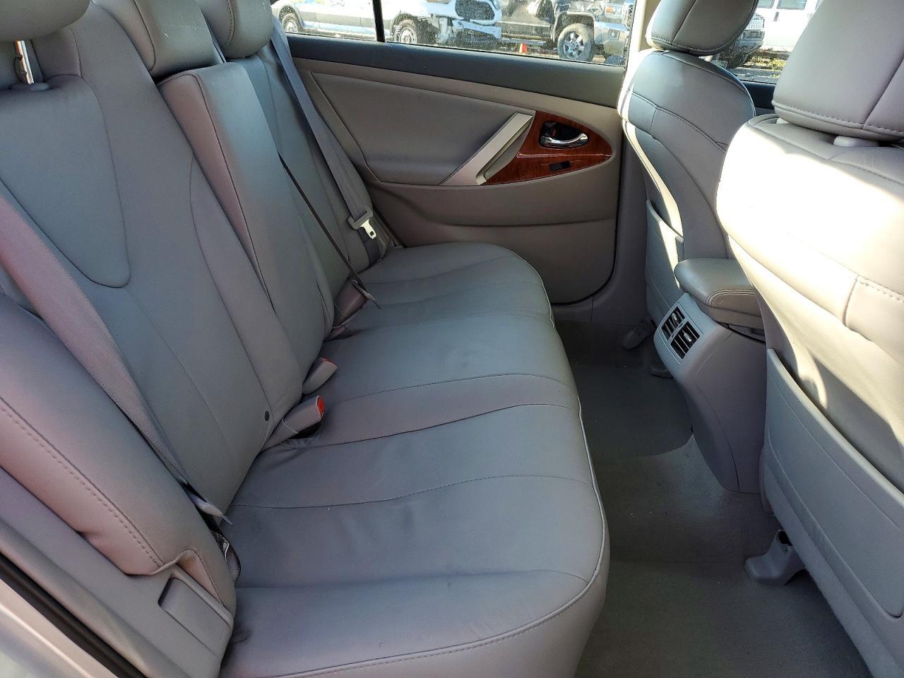 2009 TOYOTA CAMRY XLE V6 — Фото 10 из 12