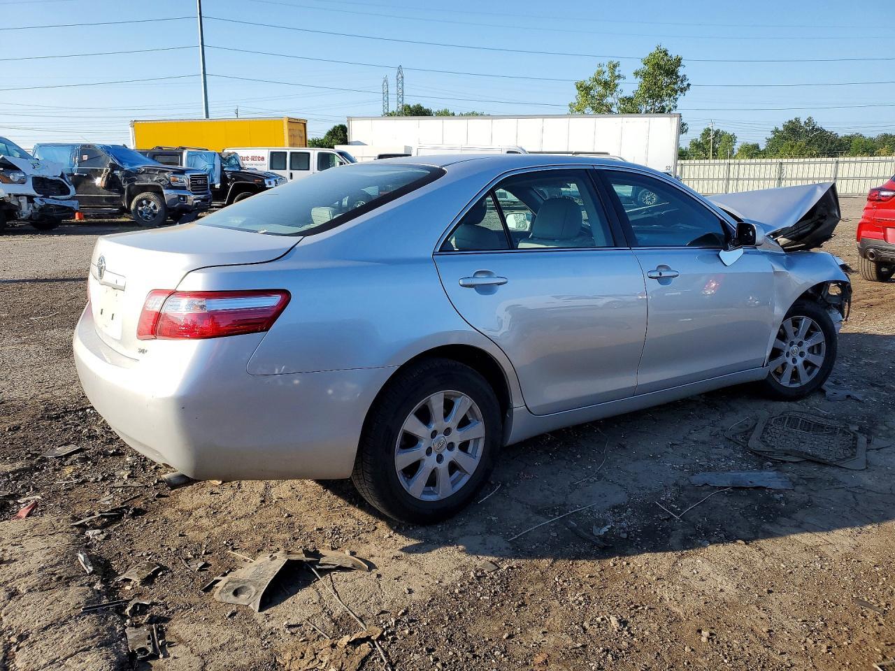 2009 TOYOTA CAMRY XLE V6 — Фото 3 из 12