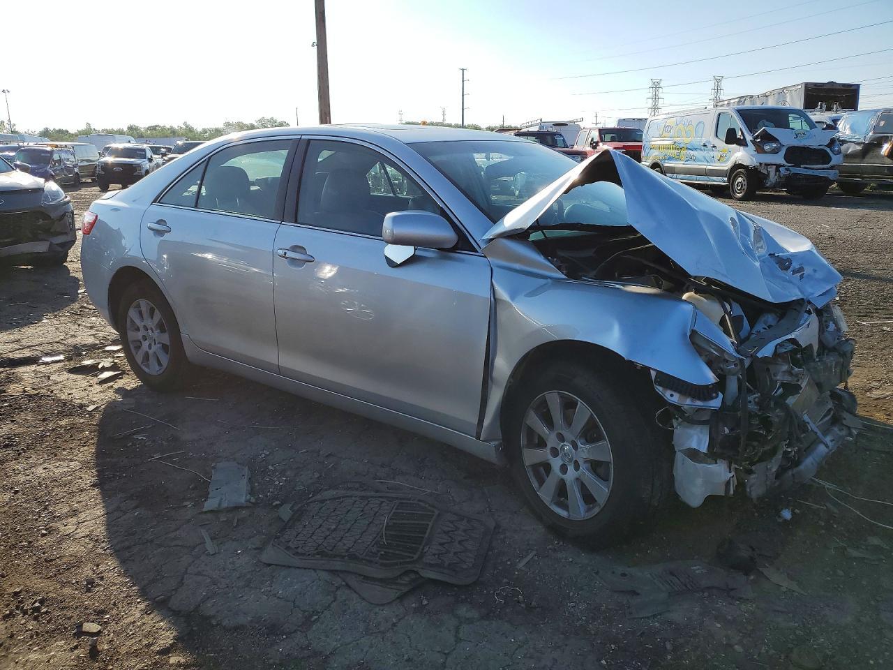 2009 TOYOTA CAMRY XLE V6 — Фото 4 из 12