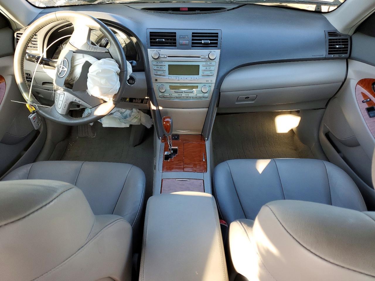 2009 TOYOTA CAMRY XLE V6 — Фото 8 из 12
