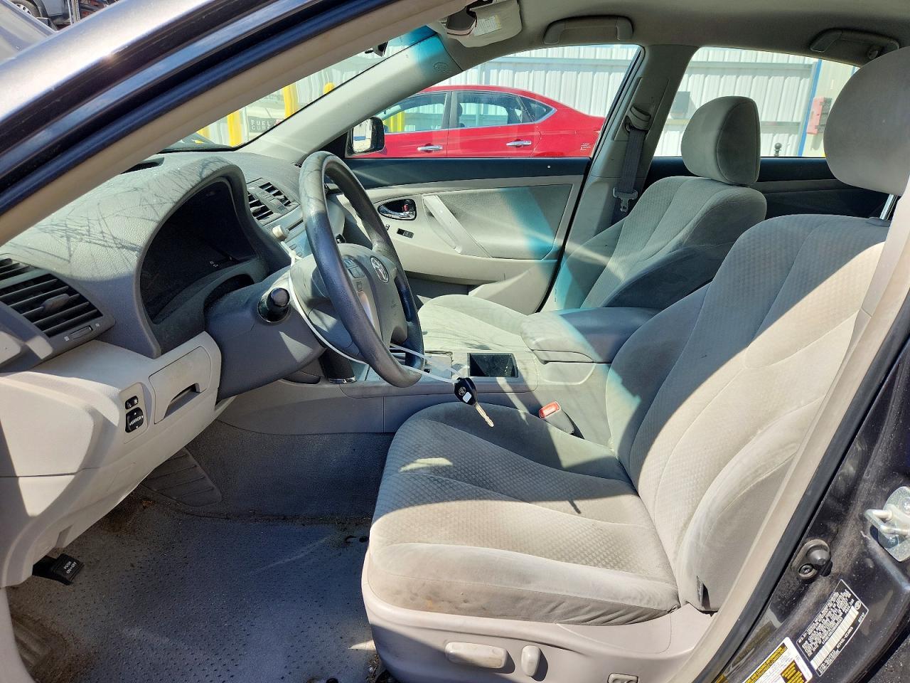 2009 TOYOTA CAMRY LE — Фото 7 из 12