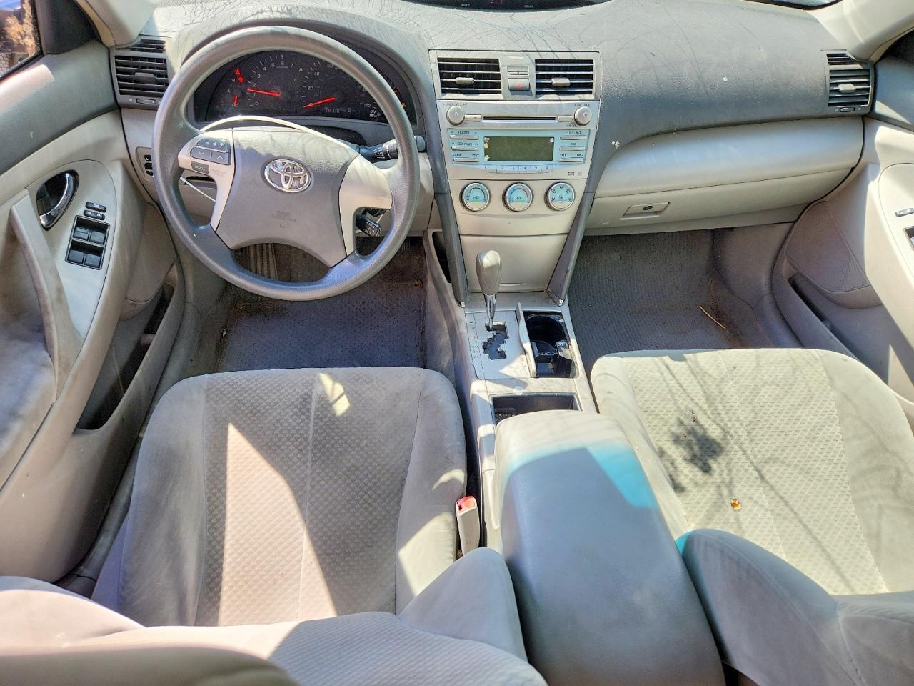 2009 TOYOTA CAMRY LE — Фото 8 из 12