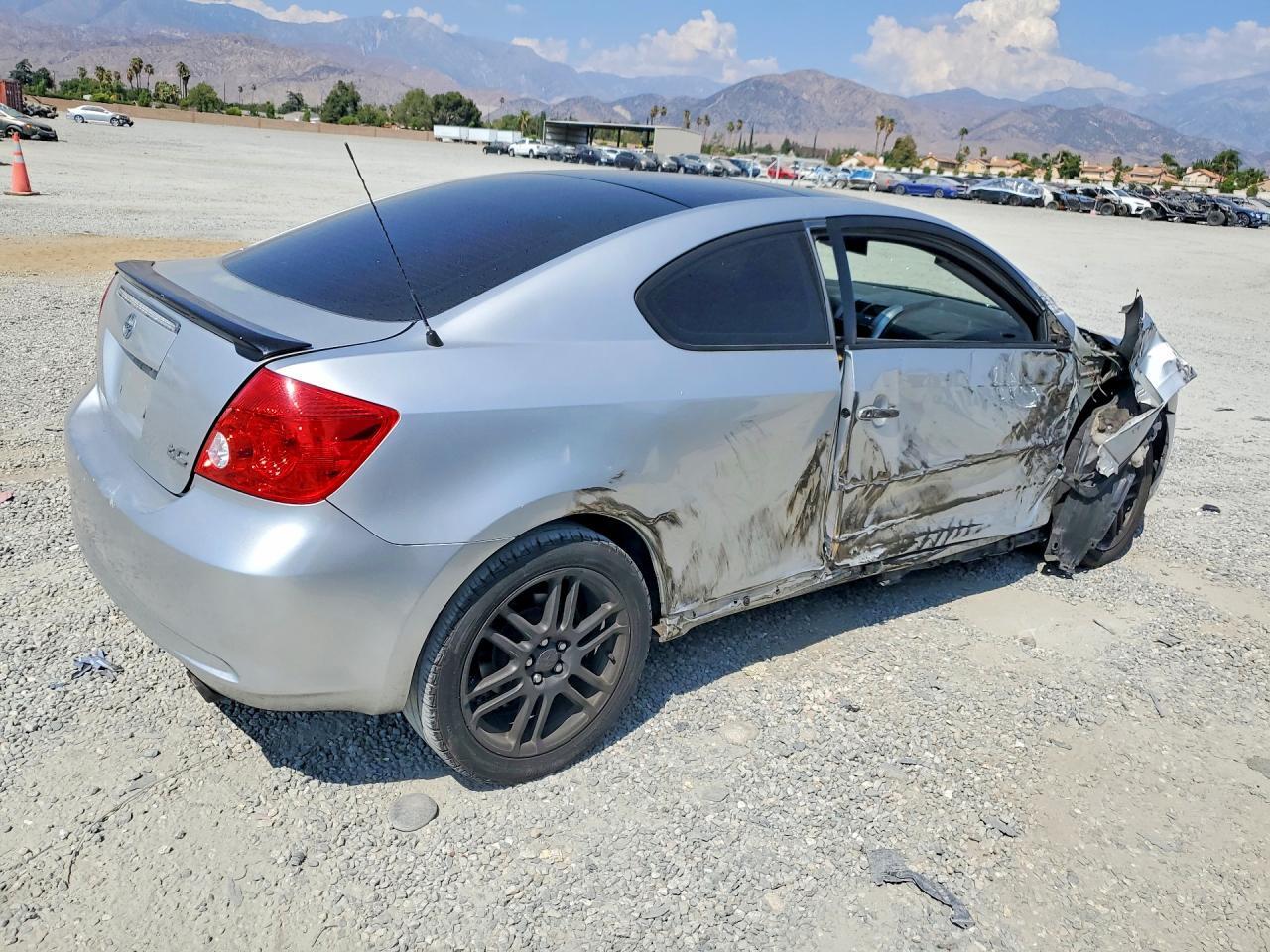 JTKDE177260128916 2006 SCION TC photo no. 3
