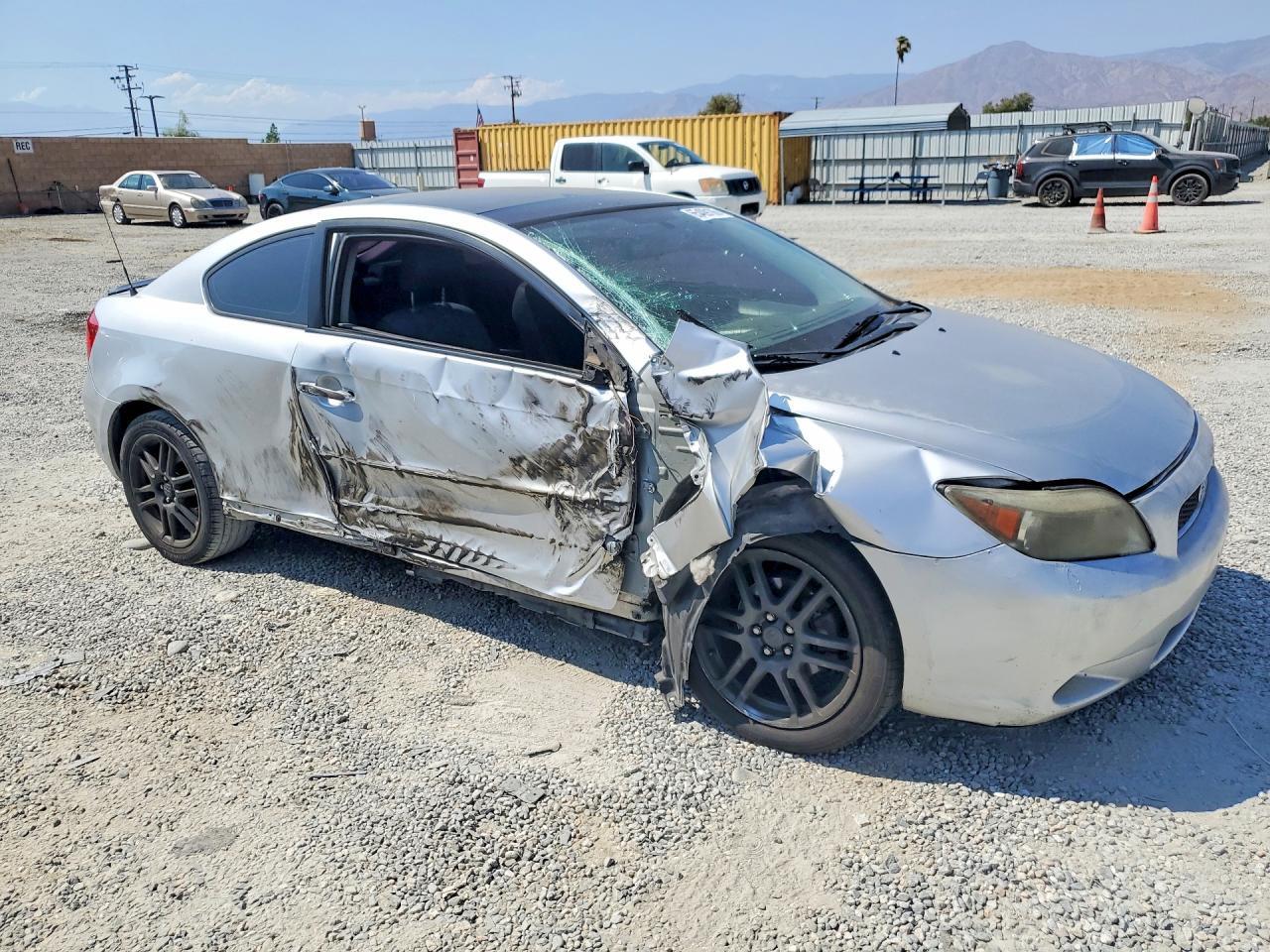 JTKDE177260128916 2006 SCION TC photo no. 4