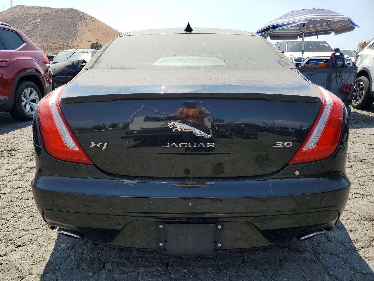 2016 JAGUAR XJ — Фото 6 из 12