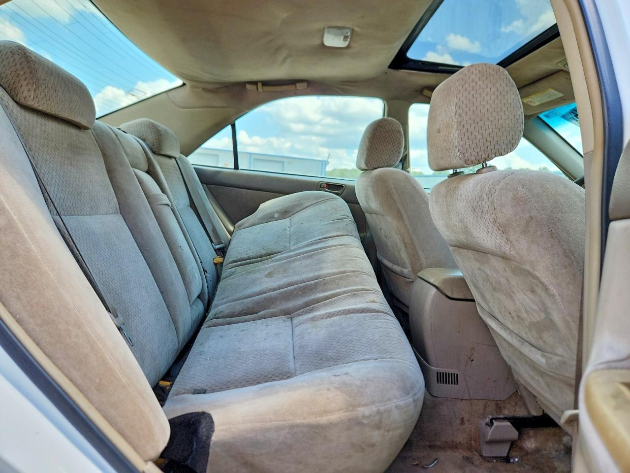 2003 TOYOTA CAMRY LE — Фото 10 из 12