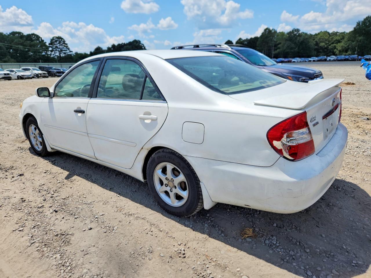 2003 TOYOTA CAMRY LE — Фото 2 из 12