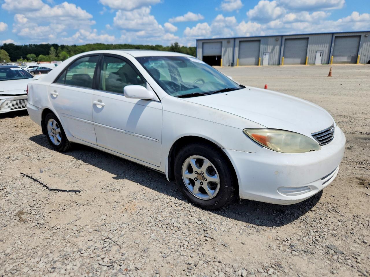 2003 TOYOTA CAMRY LE — Фото 4 из 12