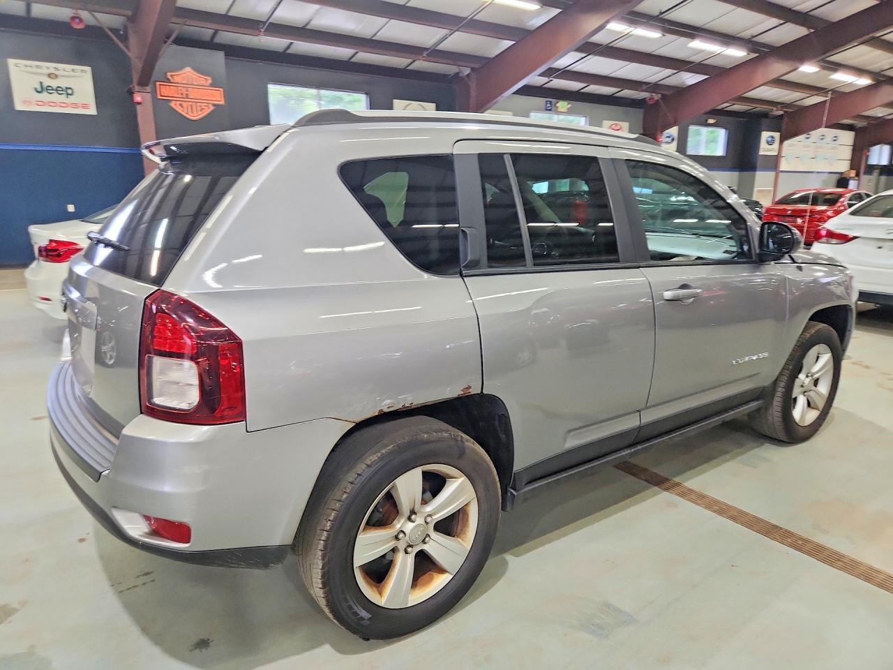 2016 JEEP COMPASS SPORT — Фото 3 из 13