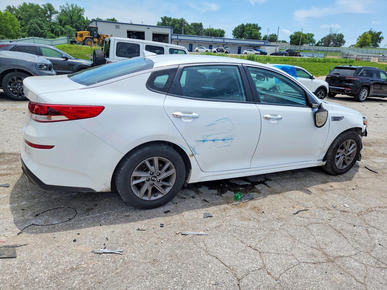 2020 KIA OPTIMA LX — Фото 3 из 12
