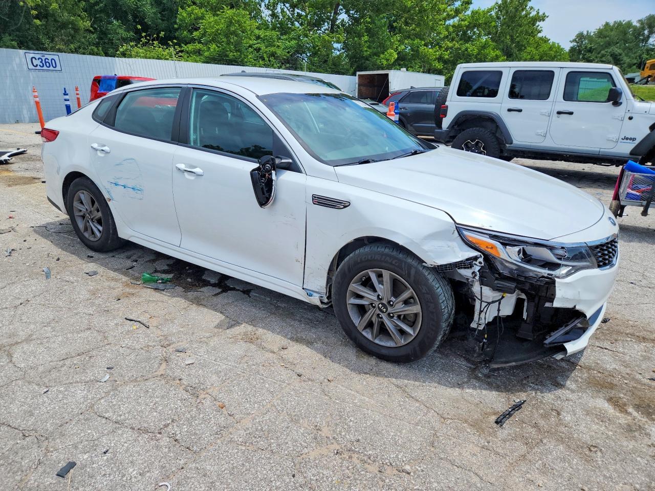 2020 KIA OPTIMA LX — Фото 4 из 12