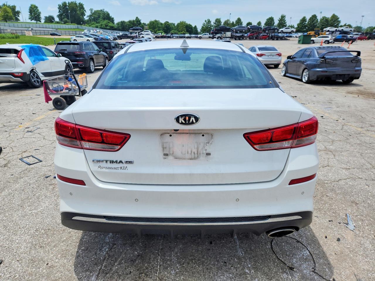 2020 KIA OPTIMA LX — Фото 6 из 12