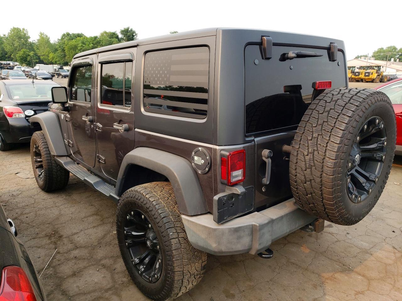 2016 JEEP WRANGLER UNLIMITED SPORT — Фото 2 из 12