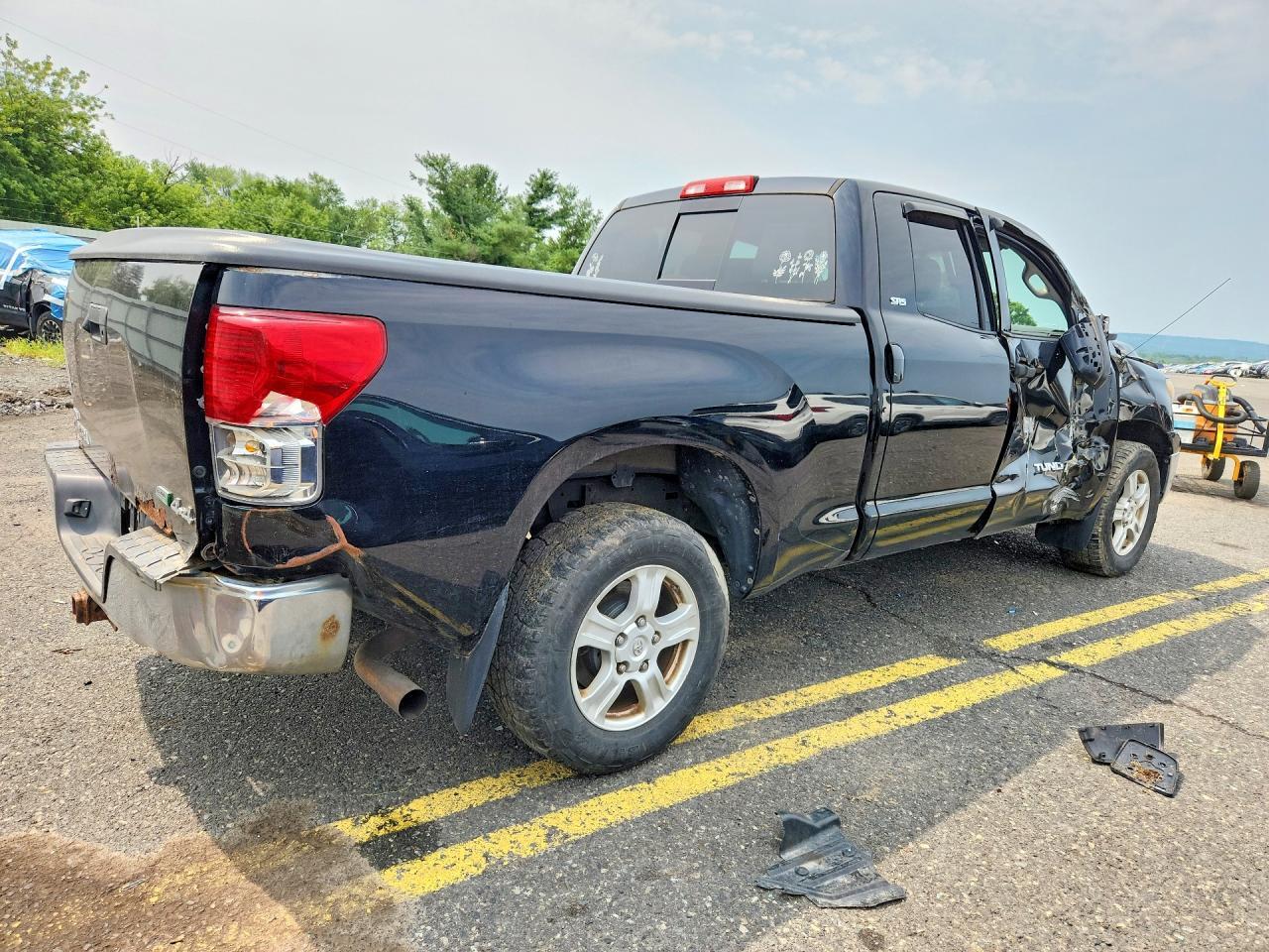 2012 TOYOTA TUNDRA DOUBLE CAB SR5 — Фото 3 из 12