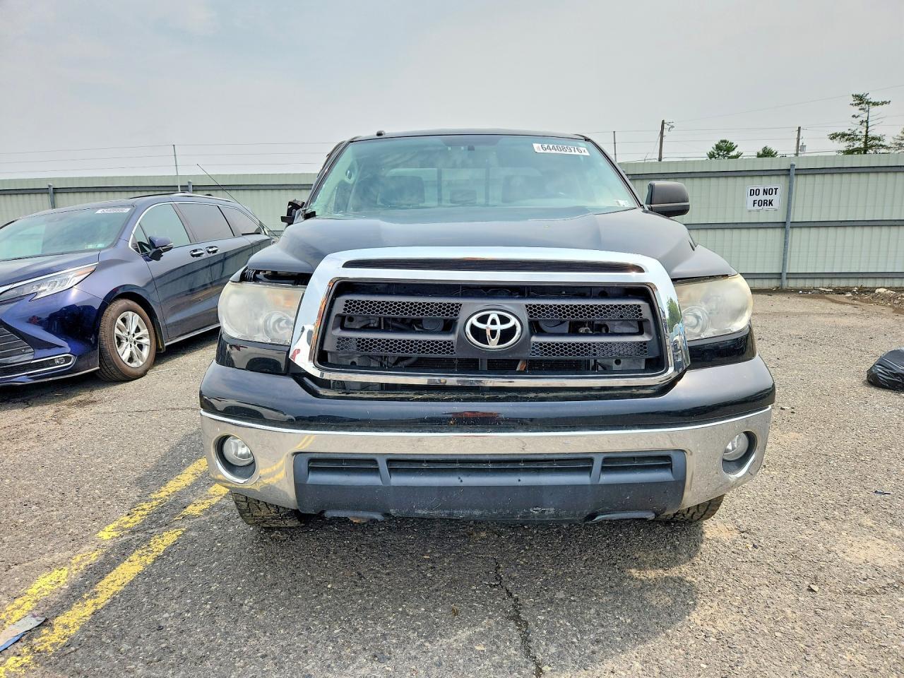 2012 TOYOTA TUNDRA DOUBLE CAB SR5 — Фото 5 из 12