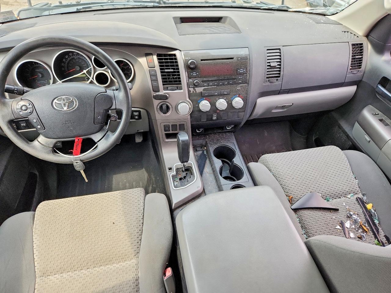 2012 TOYOTA TUNDRA DOUBLE CAB SR5 — Фото 8 из 12