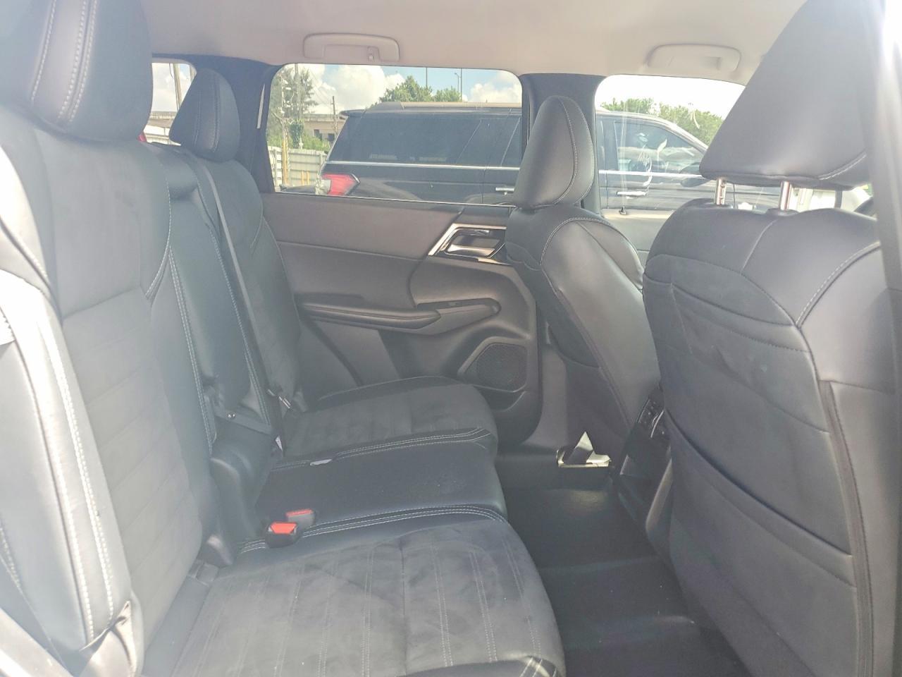 2024 MITSUBISHI OUTLANDER SE — Фото 10 из 12