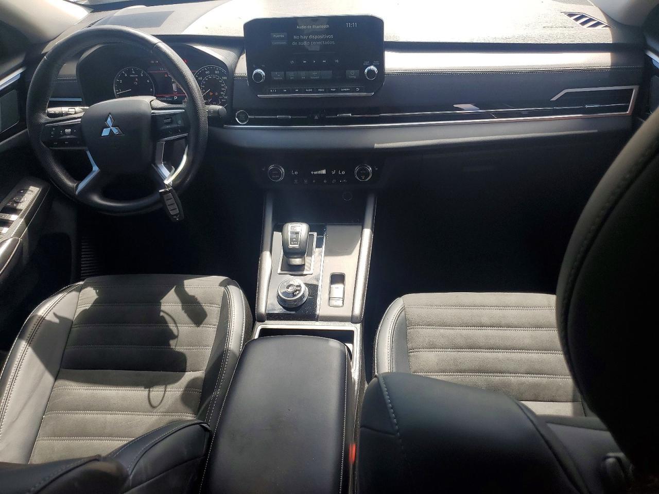 2024 MITSUBISHI OUTLANDER SE — Фото 8 из 12