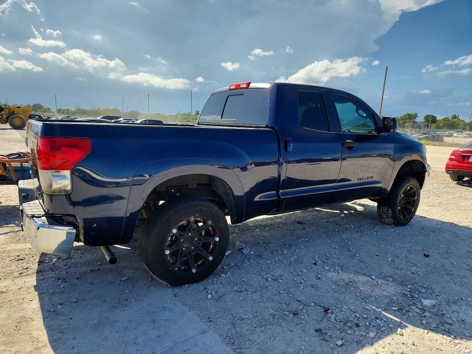 2012 TOYOTA TUNDRA DOUBLE CAB SR5 — Фото 3 из 12