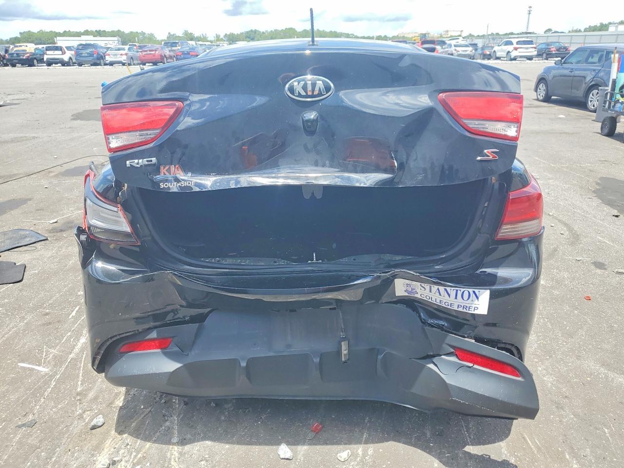 2020 KIA RIO S — Фото 6 из 12