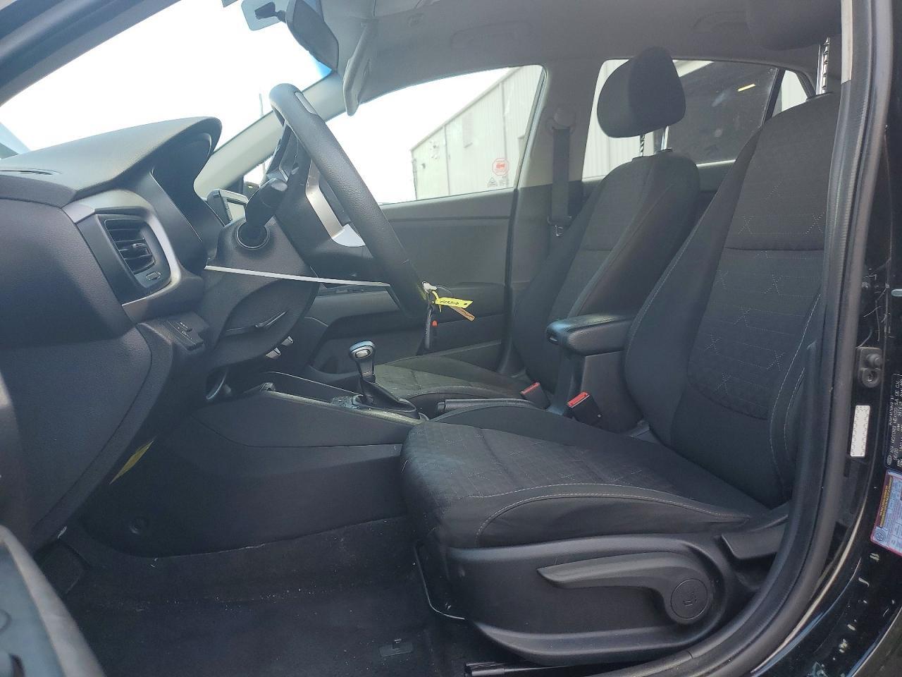 2020 KIA RIO S — Фото 7 из 12