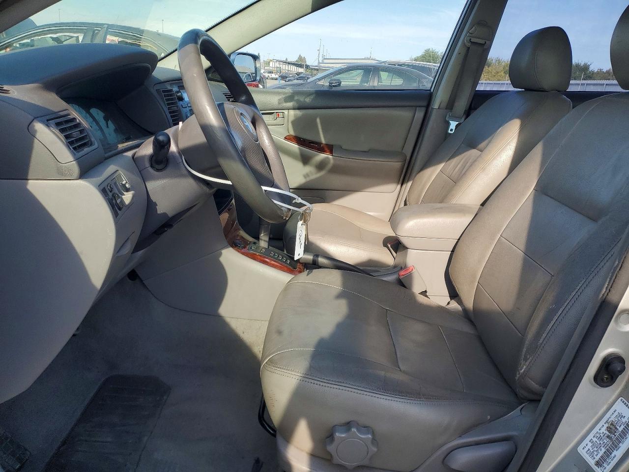 2003 TOYOTA COROLLA LE — Фото 7 из 13