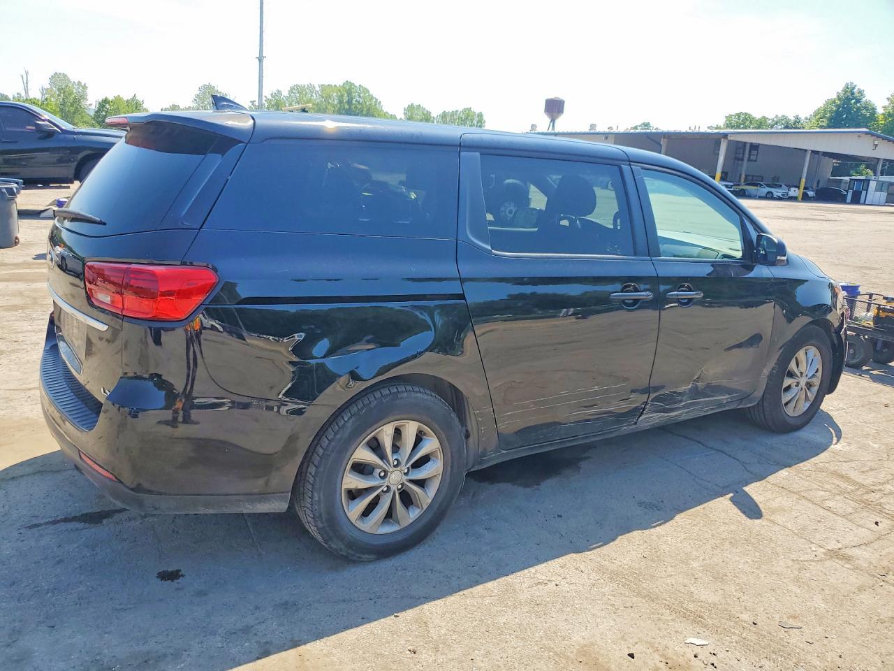 2020 KIA SEDONA LX — Фото 3 из 13