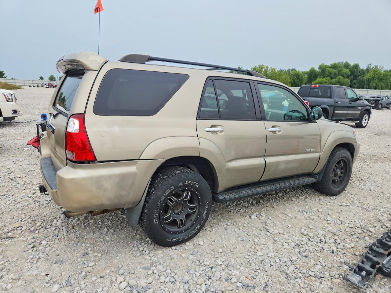2006 TOYOTA 4RUNNER SR5 — Фото 3 из 13