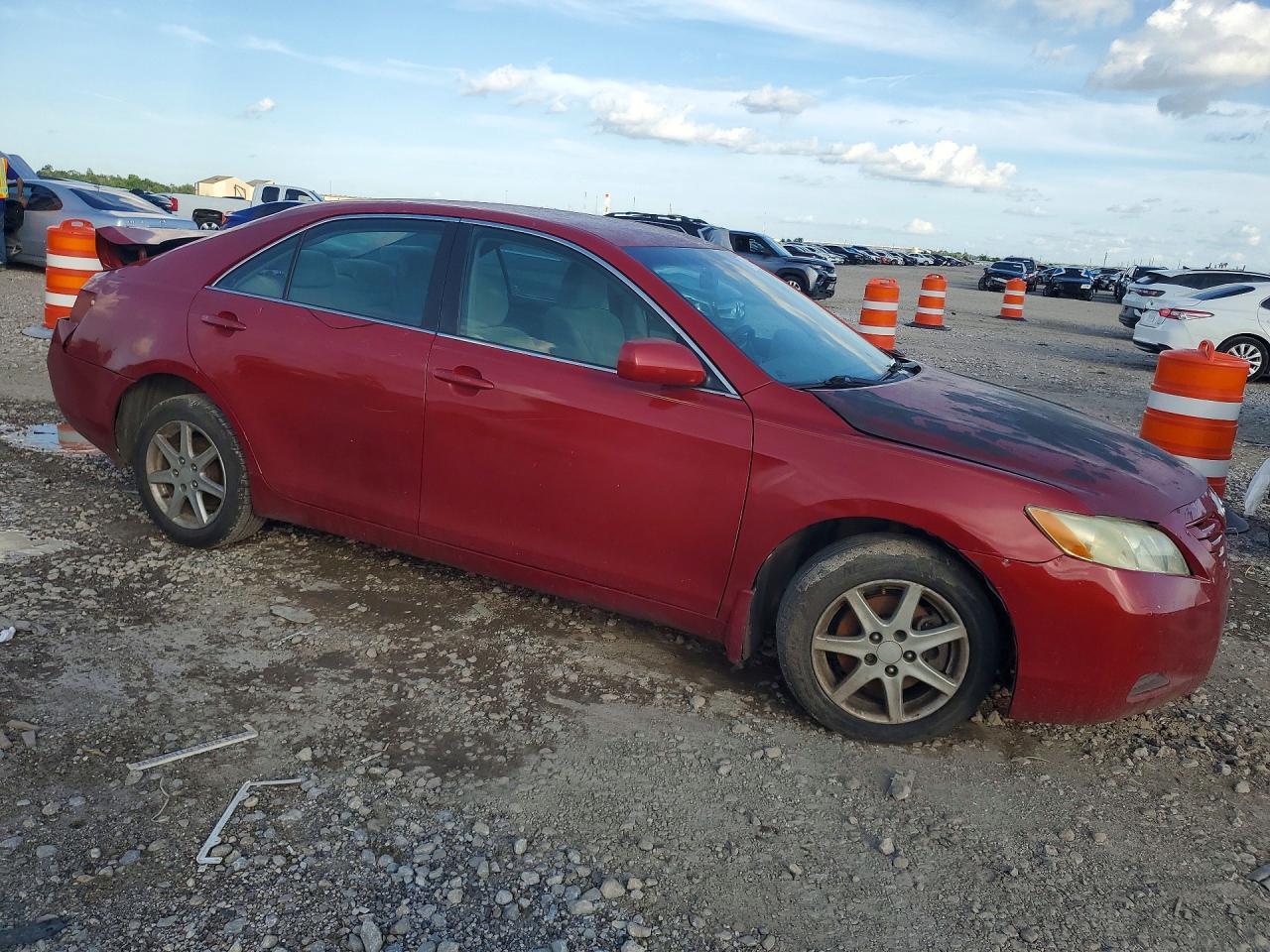 2009 TOYOTA CAMRY LE — Фото 4 из 12