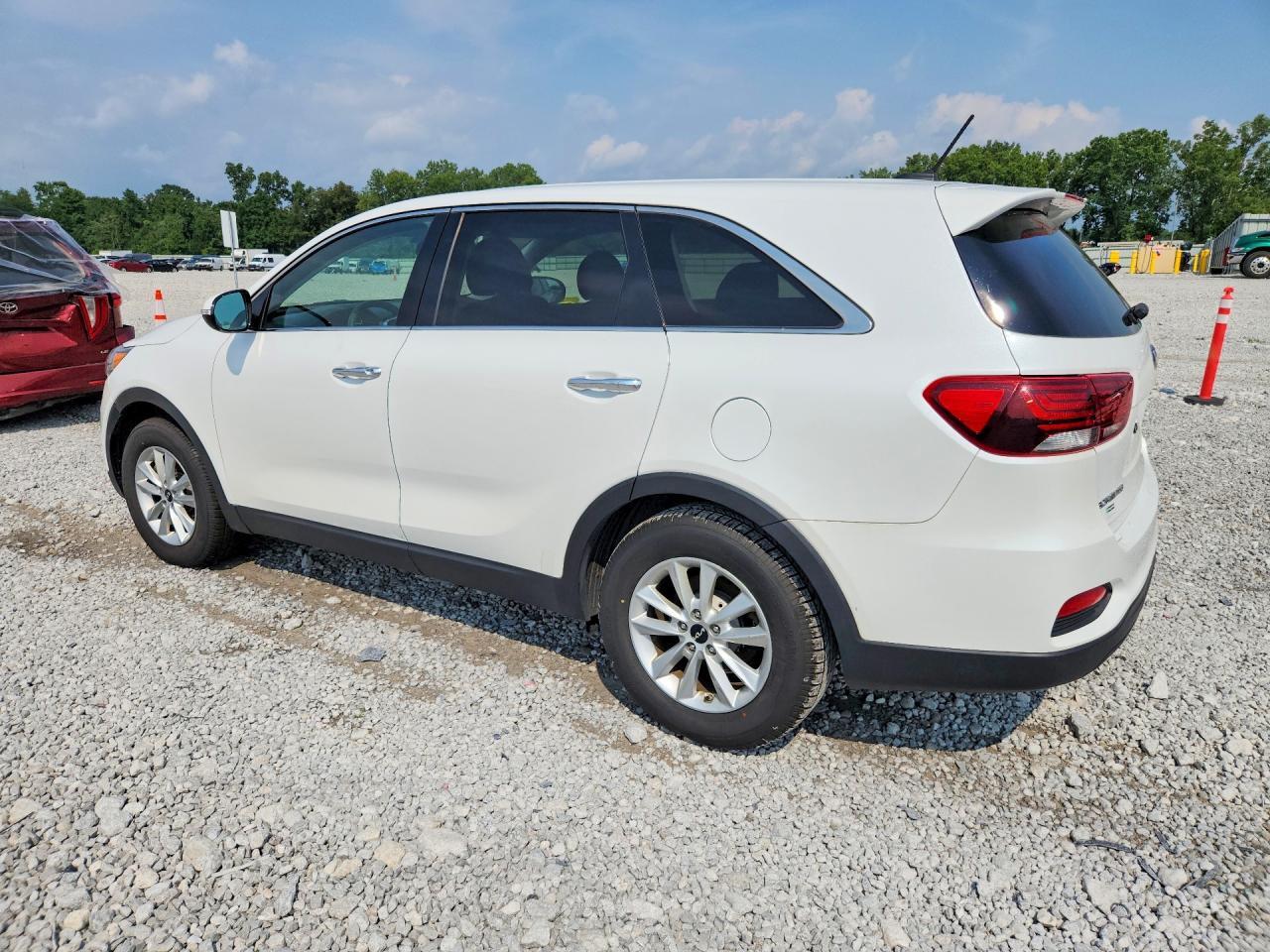 2020 KIA SORENTO S — Фото 2 из 13