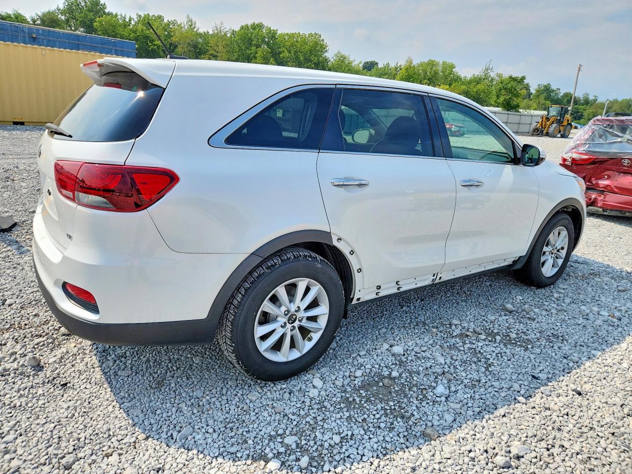 2020 KIA SORENTO S — Фото 3 из 13