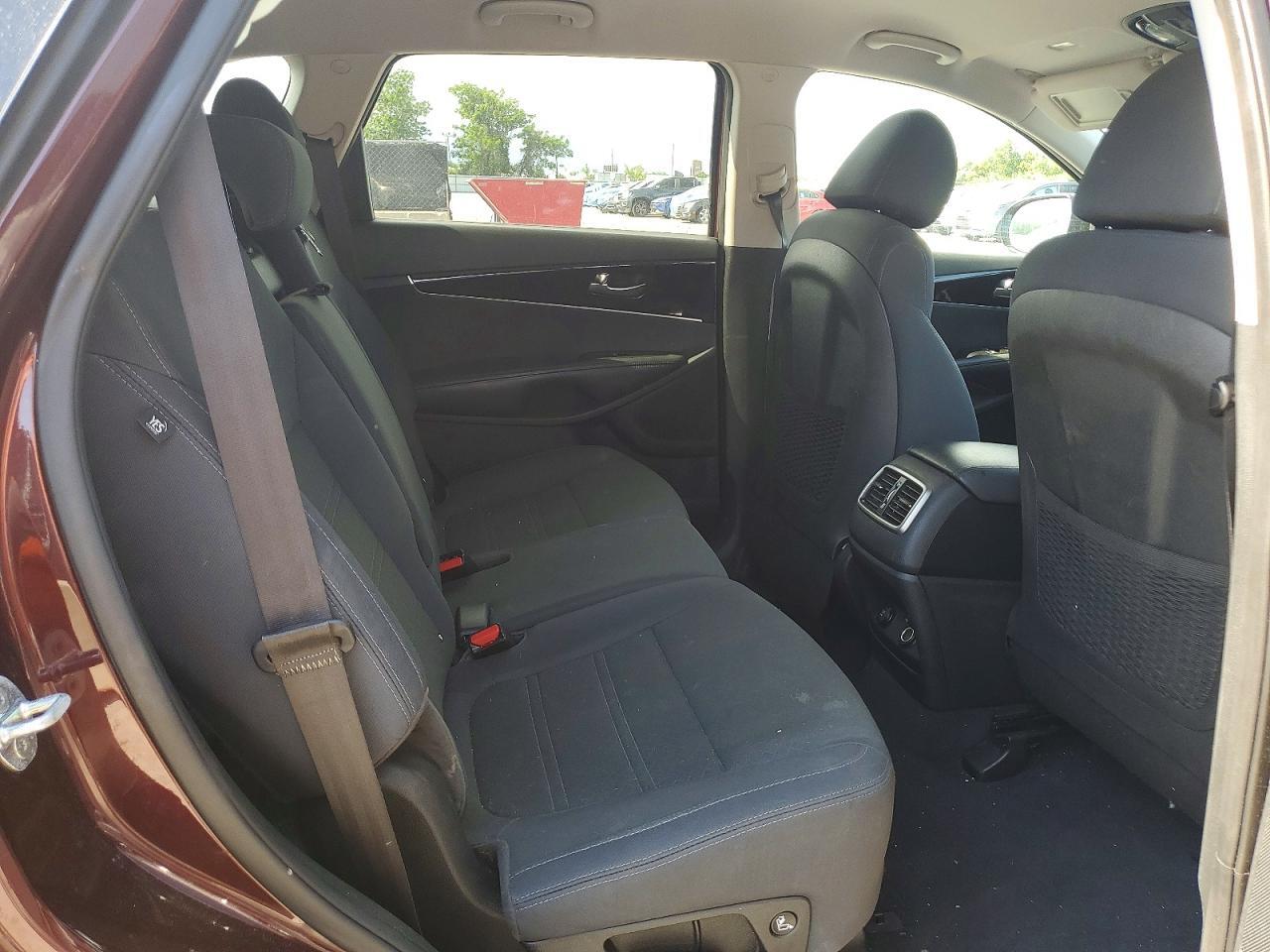 2020 KIA SORENTO LX — Фото 11 из 13
