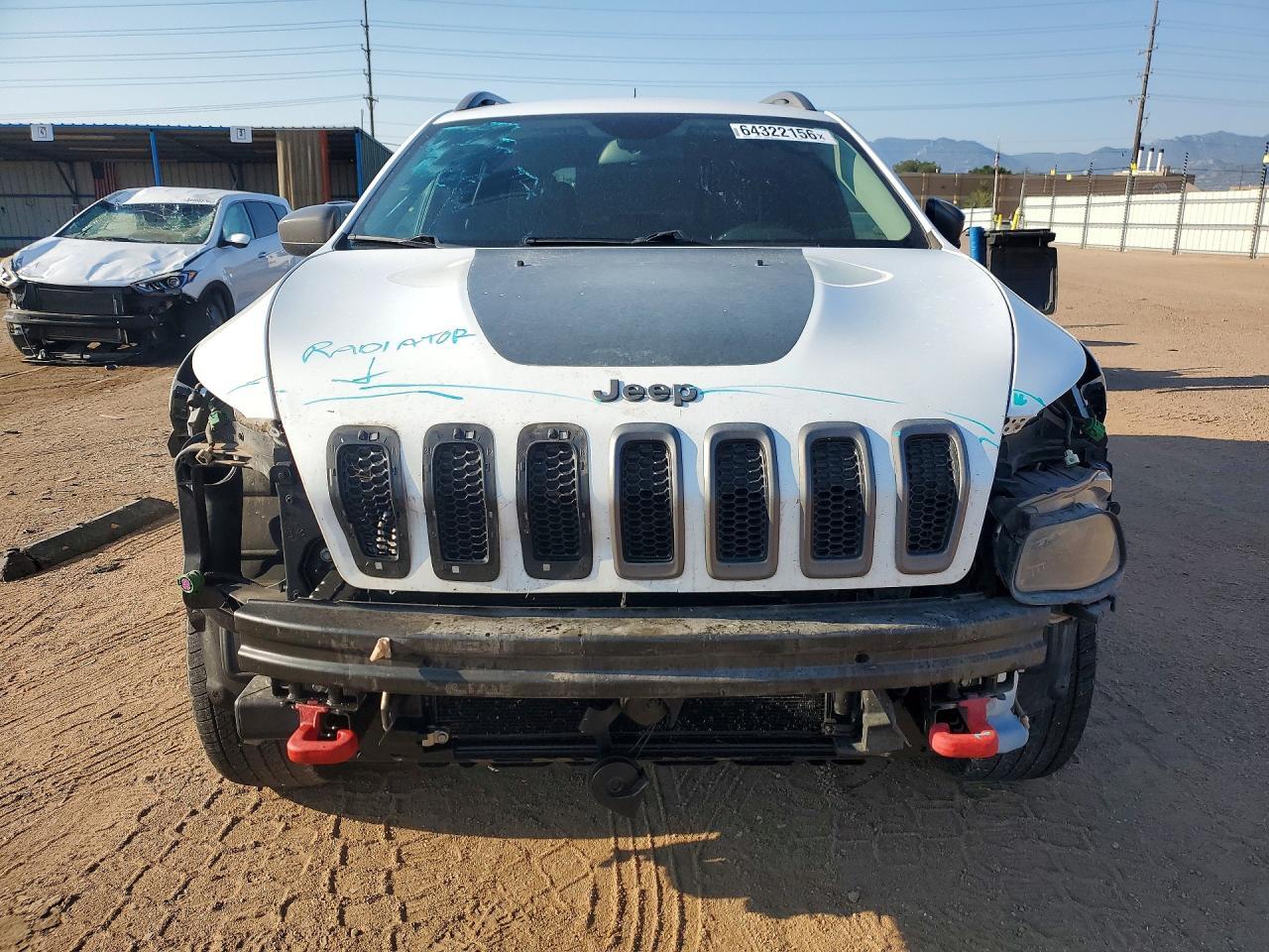 2016 JEEP CHEROKEE TRAILHAWK — Фото 5 из 13