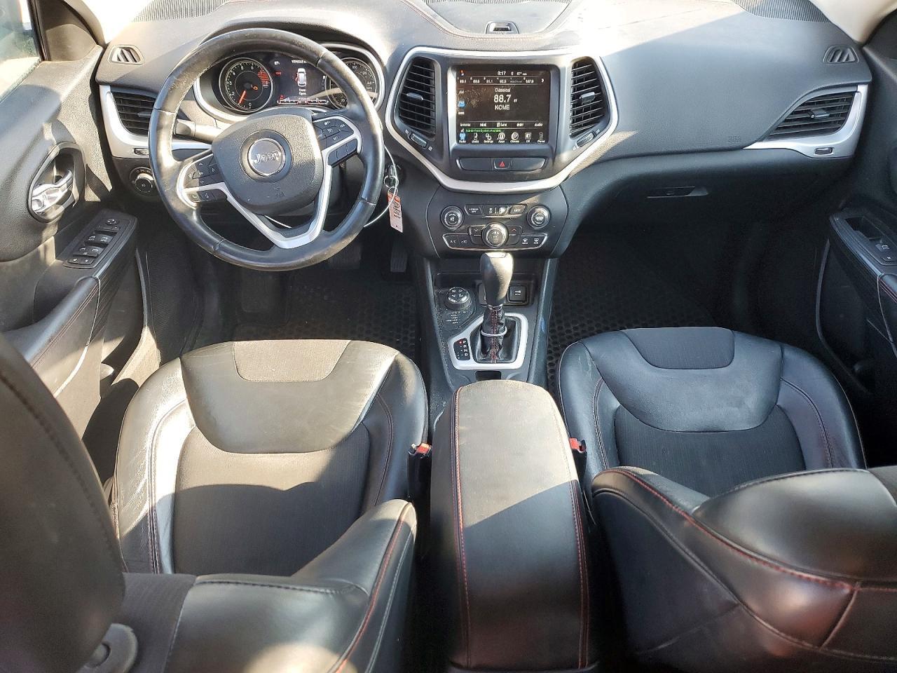 2016 JEEP CHEROKEE TRAILHAWK — Фото 8 из 13