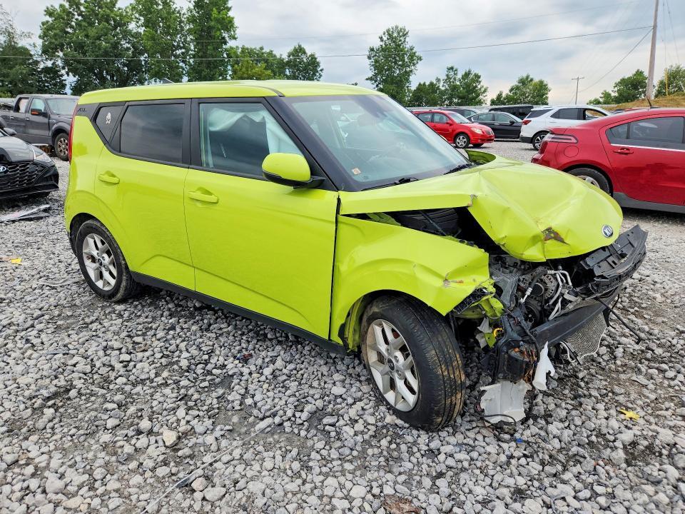KNDJ33AU0L7064551 2020 KIA SOUL photo no. 4