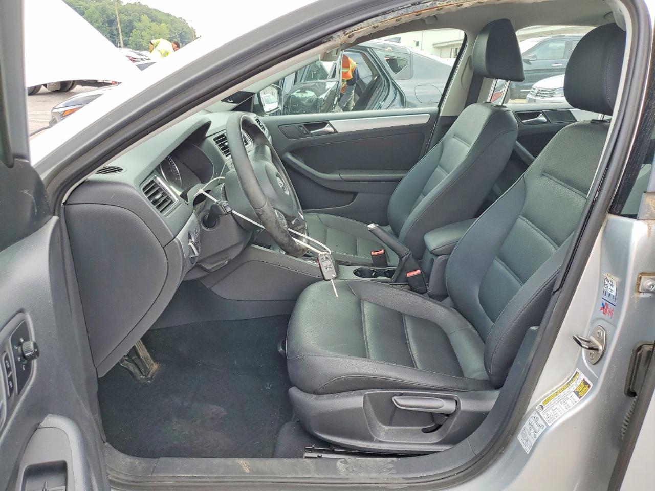 2012 VOLKSWAGEN JETTA TDI — Фото 7 из 12
