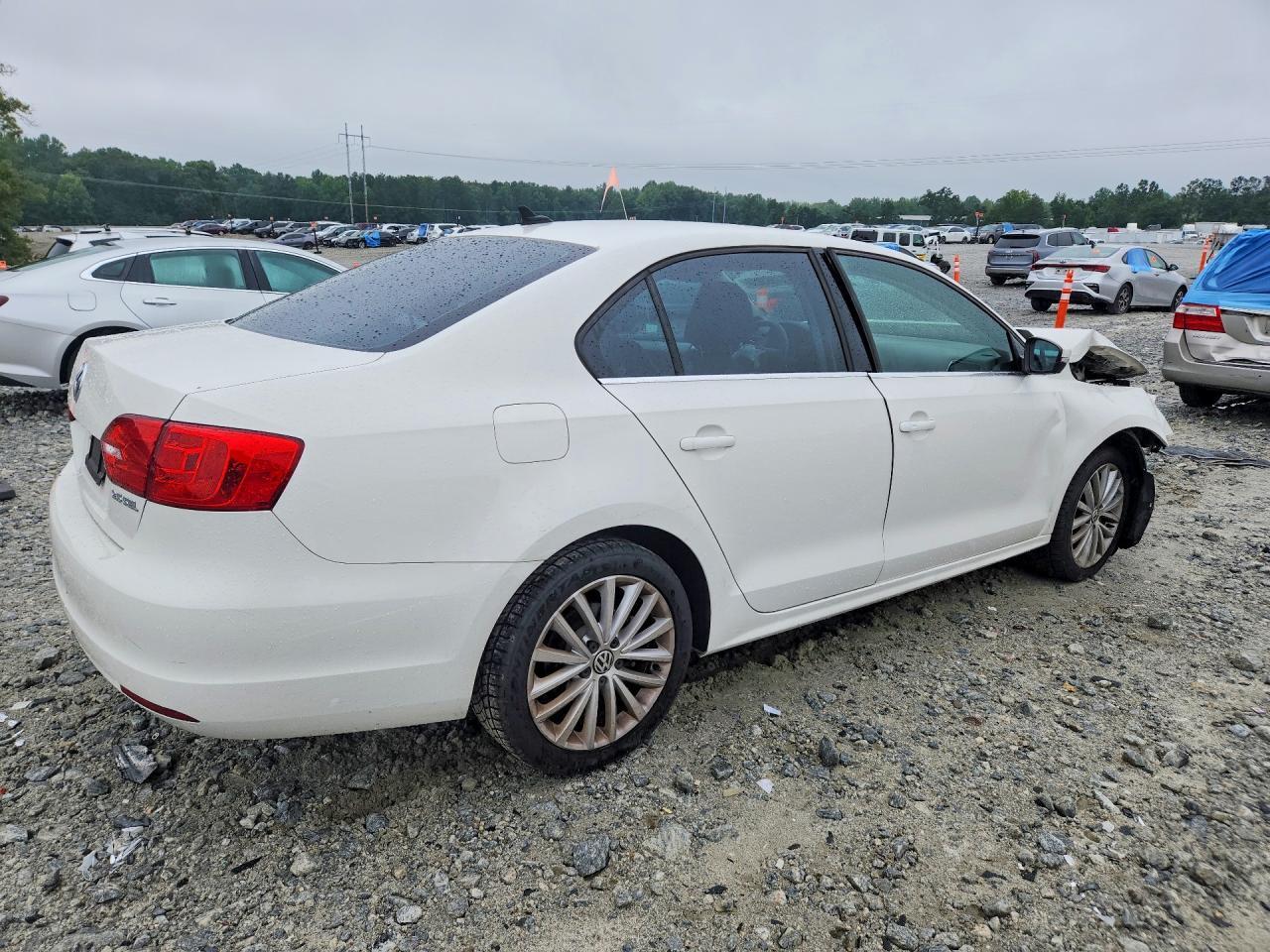 2012 VOLKSWAGEN JETTA SEL — Фото 3 из 13