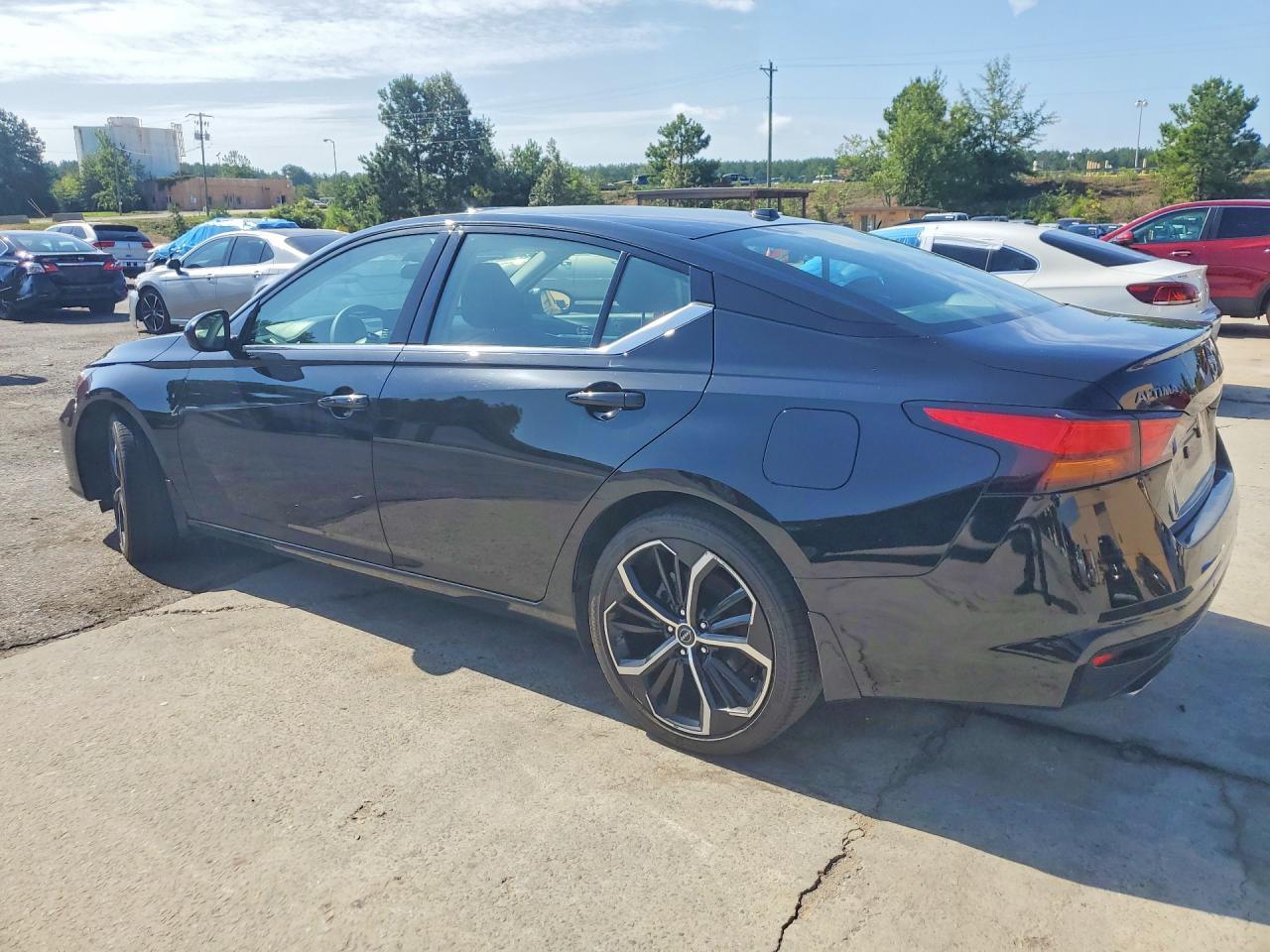 2024 NISSAN ALTIMA SR — Фото 2 из 12