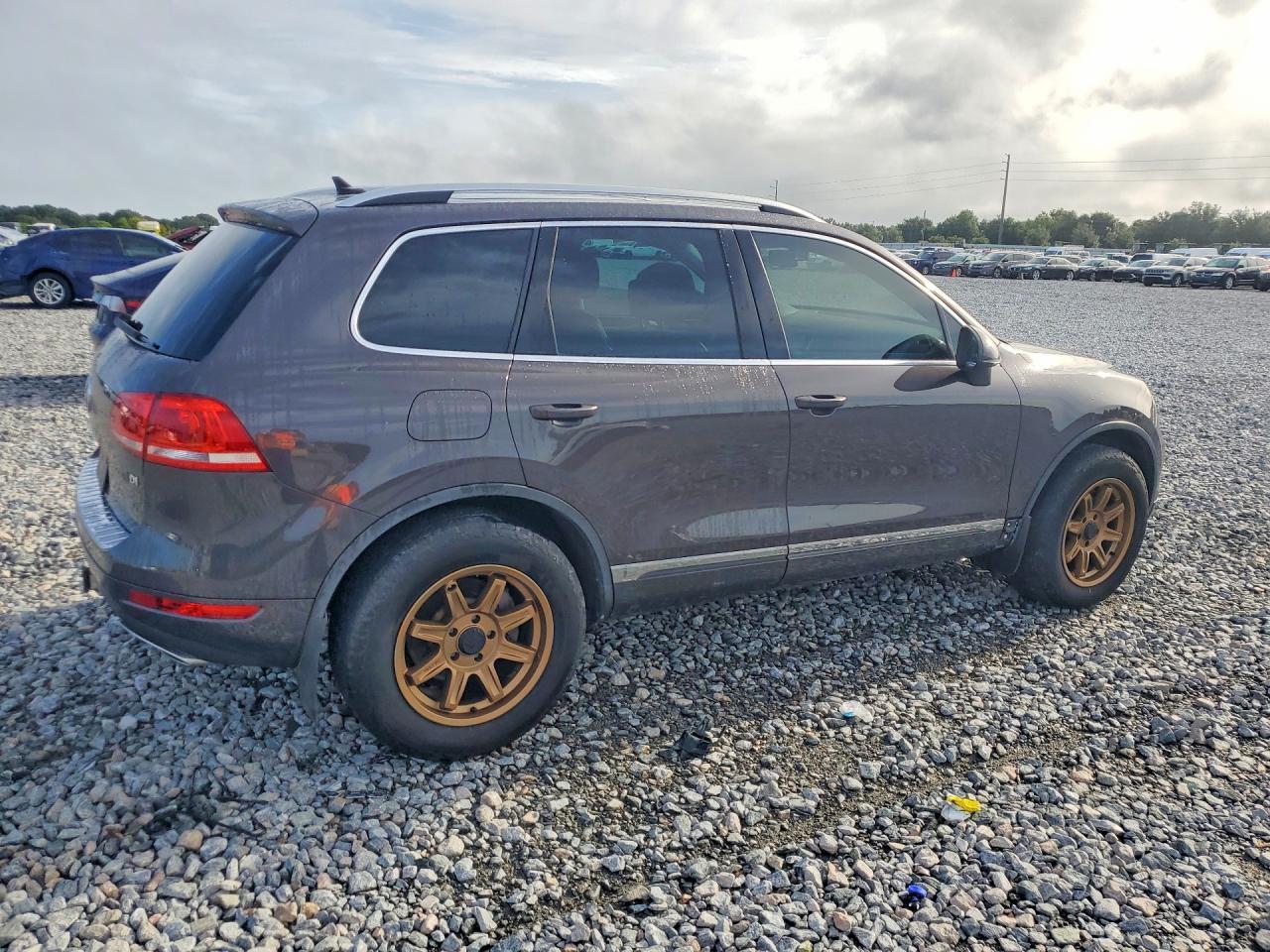 2012 VOLKSWAGEN TOUAREG V6 TDI — Фото 3 из 12